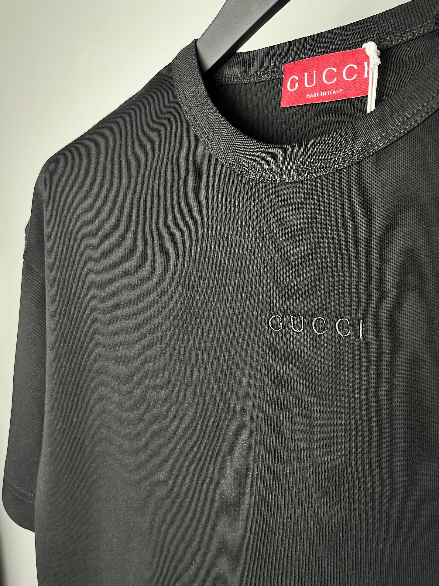 Gucc*