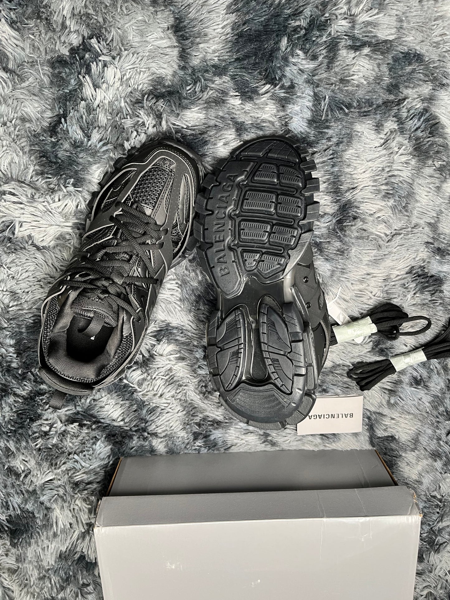 Balenciag*