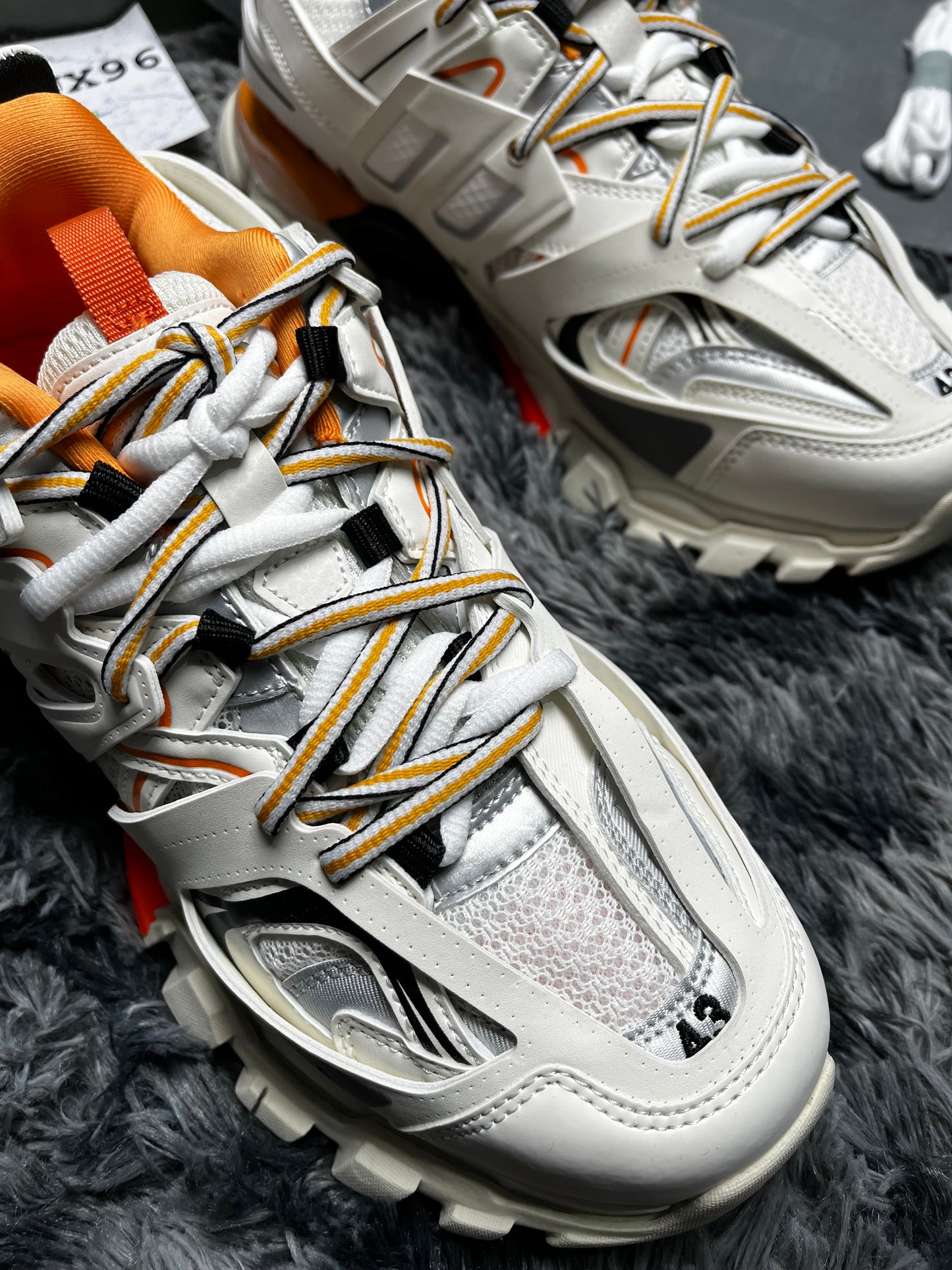 Balenciag*