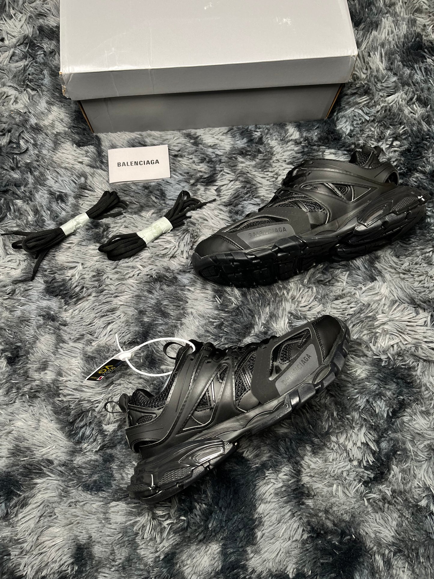 Balenciag*